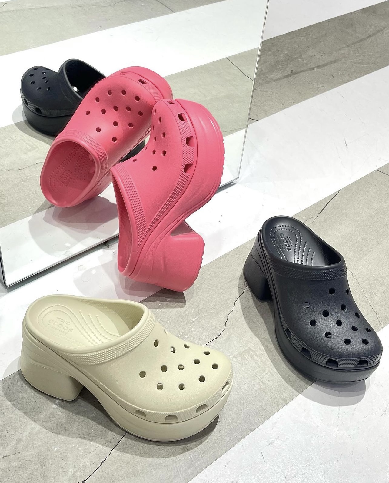 あきぽんさま専用！ ｃｒｏｃｓ ピンク色 - キッズ靴/シューズ(15cm~)